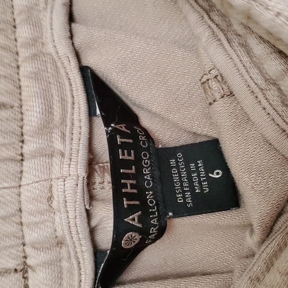 Athleta tan Farallon cargo crops size 6 euc - Picture 6 of 10